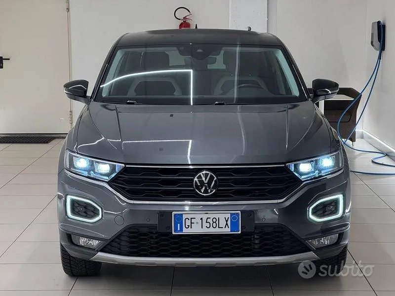 Volkswagen T-Roc 2021 photo 2