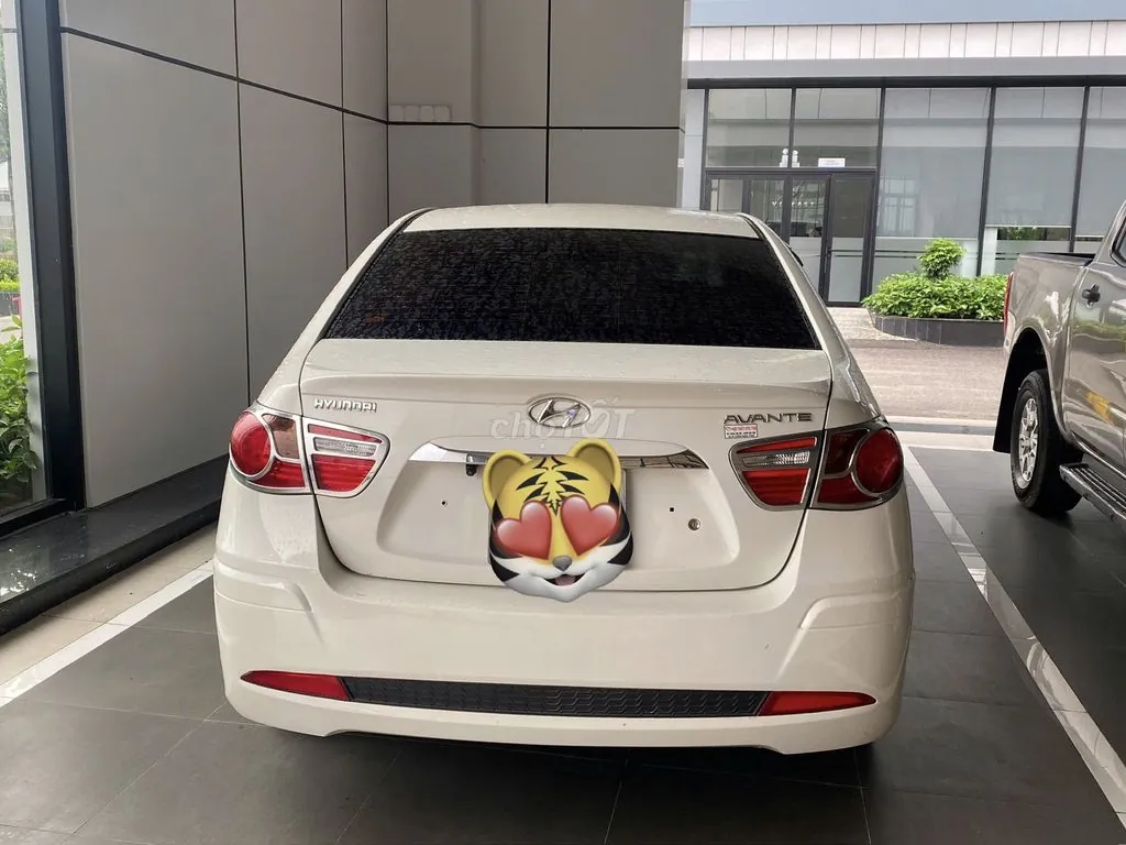Hyundai Avante 2014 photo 2
