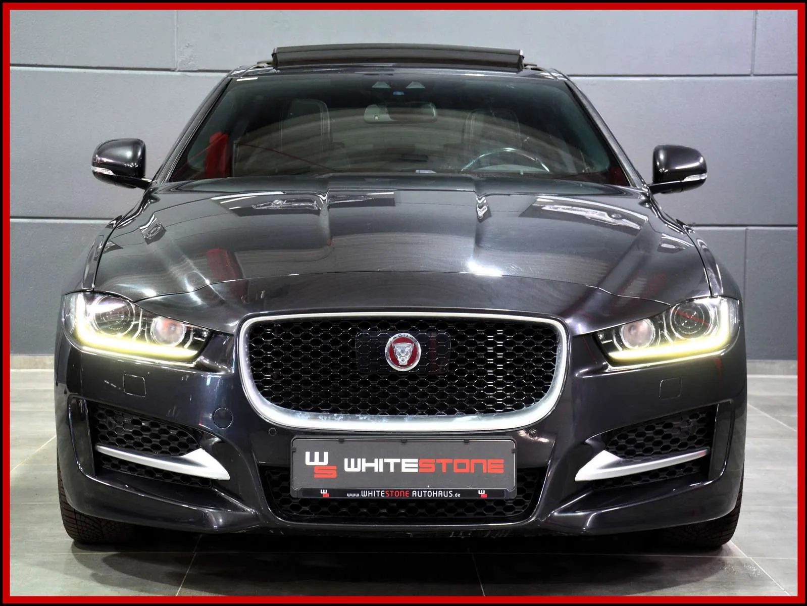 Jaguar Xe 2016 photo 5