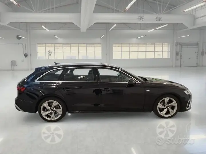 Audi A4 Avant 2023 photo 3