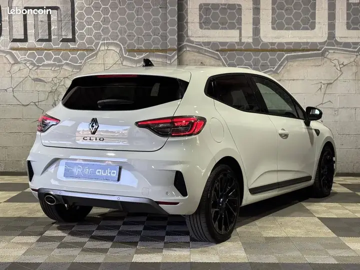 Renault Clio 2025 photo 2