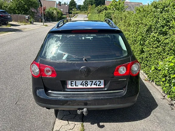 Volkswagen Passat 2010 photo 3
