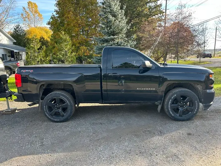 Chevrolet Silverado 1500 2016 photo 2