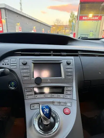 Toyota Prius 2014 photo 5