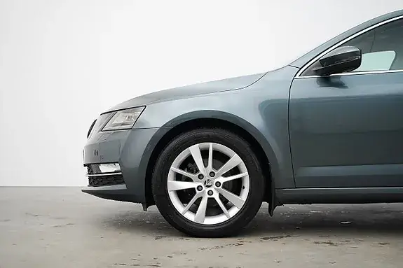 Skoda Octavia 2020 photo 2
