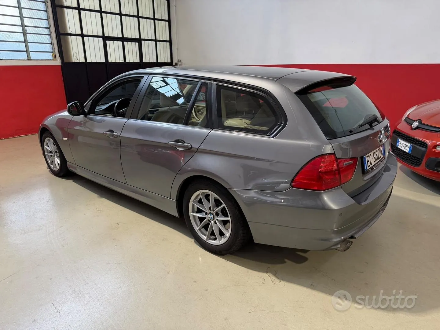 BMW 320D 2010 photo 5