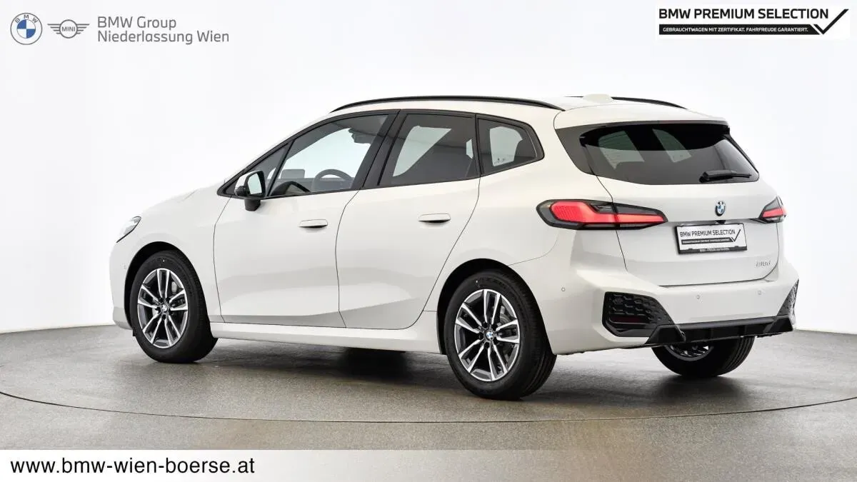 BMW 2 Series 2025 photo 3