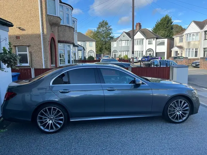 Mercedes-Benz E-Class 2019 photo 2