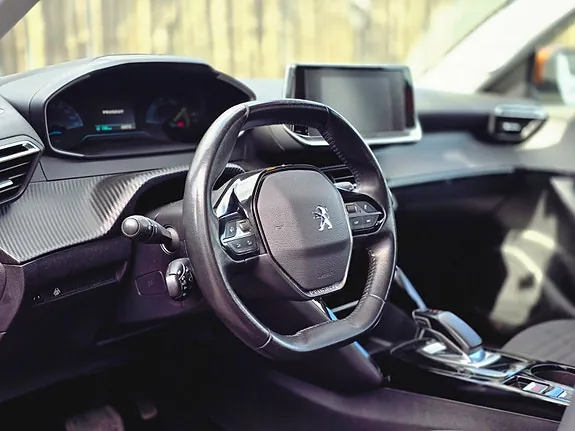Peugeot E-2008 2021 photo 4