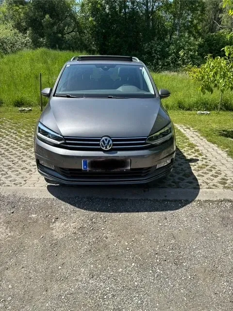 Volkswagen Touran 2015 photo 2