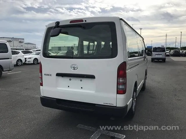 Toyota Hiace 2019 photo 4