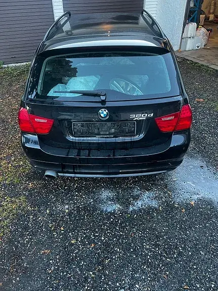 BMW 320D 2009 photo 4