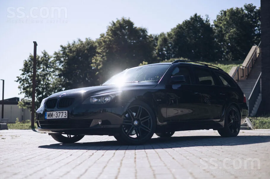 BMW 525