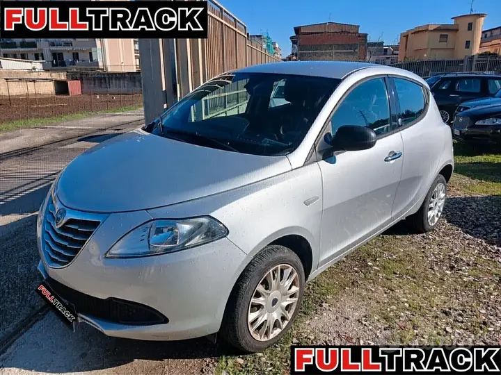 Lancia Ypsilon