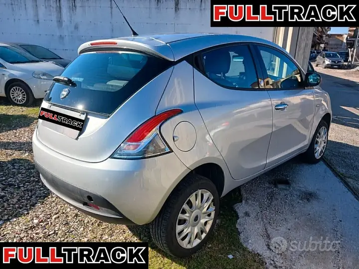 Lancia Ypsilon 2013 photo 5