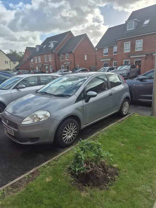 Fiat Grande Punto 2009 photo 4