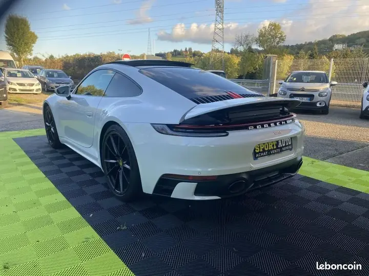 Porsche 911 2019 photo 5