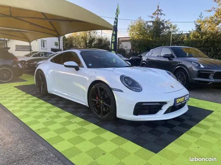 Porsche 911 2019 photo 2