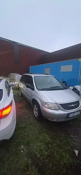 Chrysler Grand Voyager 2003 photo 2