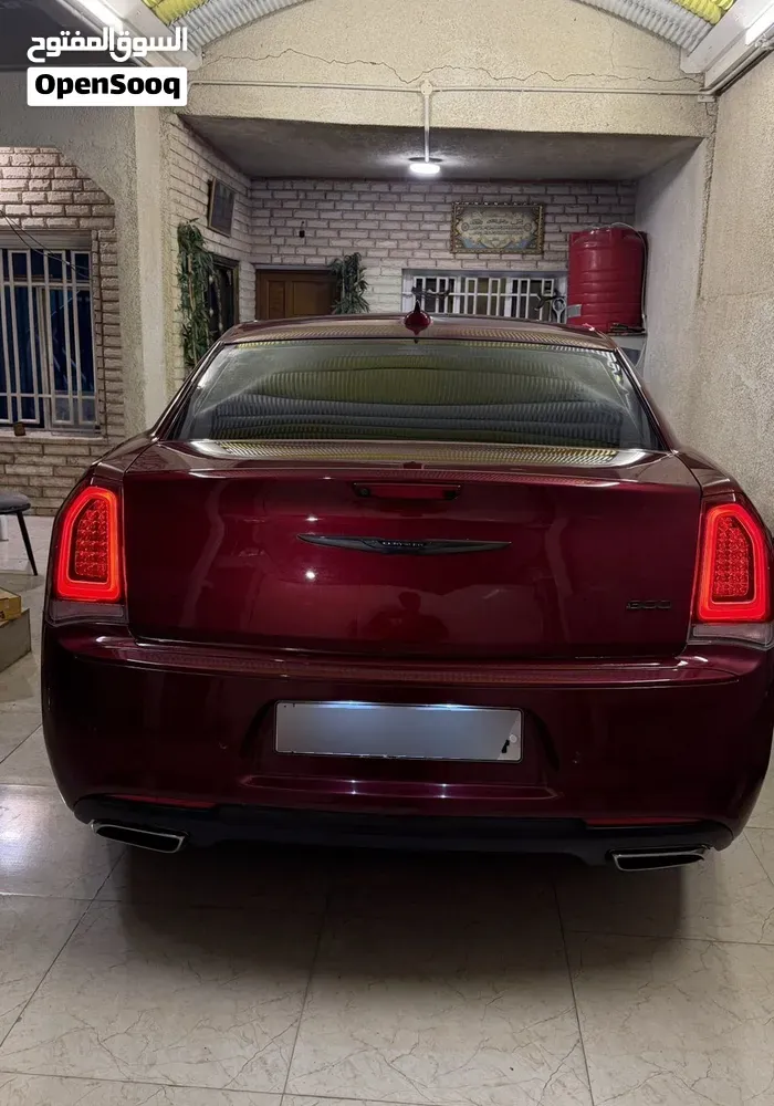 Chrysler 300 2023 photo 4