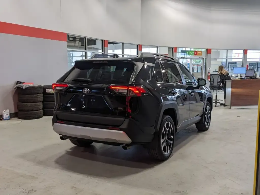 Toyota Rav4 2021 photo 2