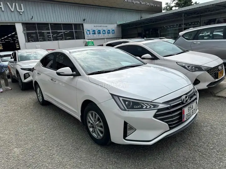 Hyundai Elantra 2020 photo 2