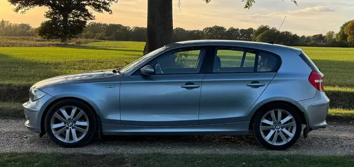 BMW 1 Series 2009 photo 5