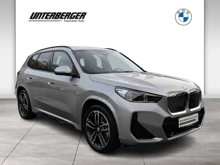 BMW Ix1 2026 photo 3
