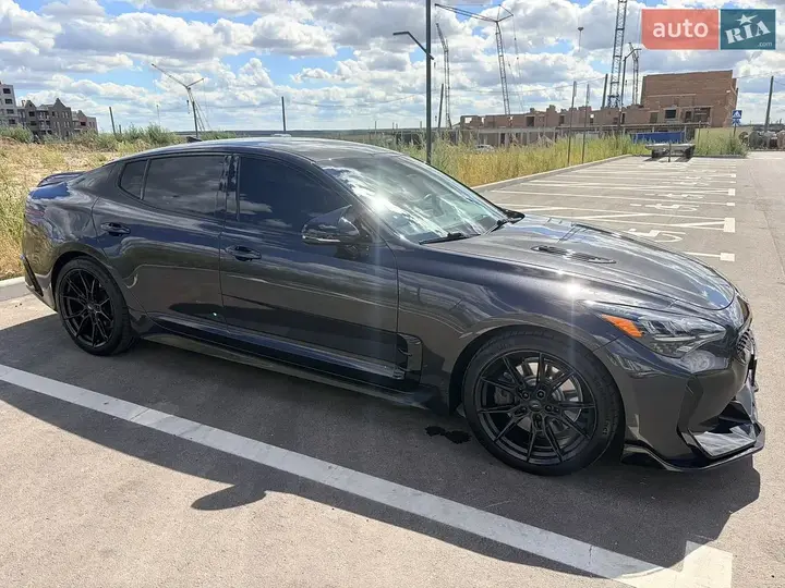 Kia Stinger 2021 photo 2