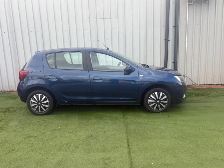 Dacia Sandero 2017 photo 3