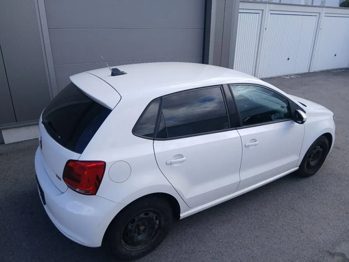 Volkswagen Polo 2011 photo 3