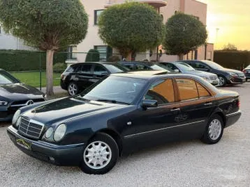 Mercedes-Benz E230