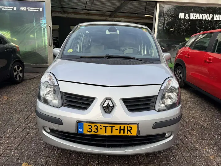 Renault Modus 2007 photo 2