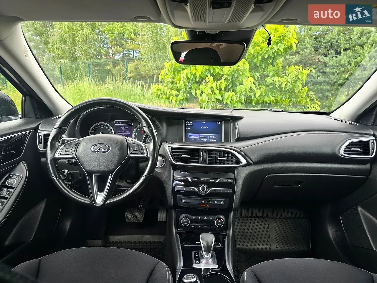 Infiniti Qx30 2018 photo 2