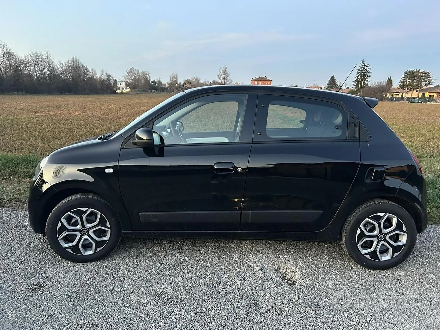 Renault Twingo 2024 photo 2