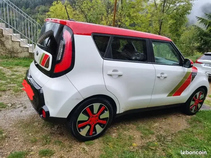Kia Soul 2015 photo 2