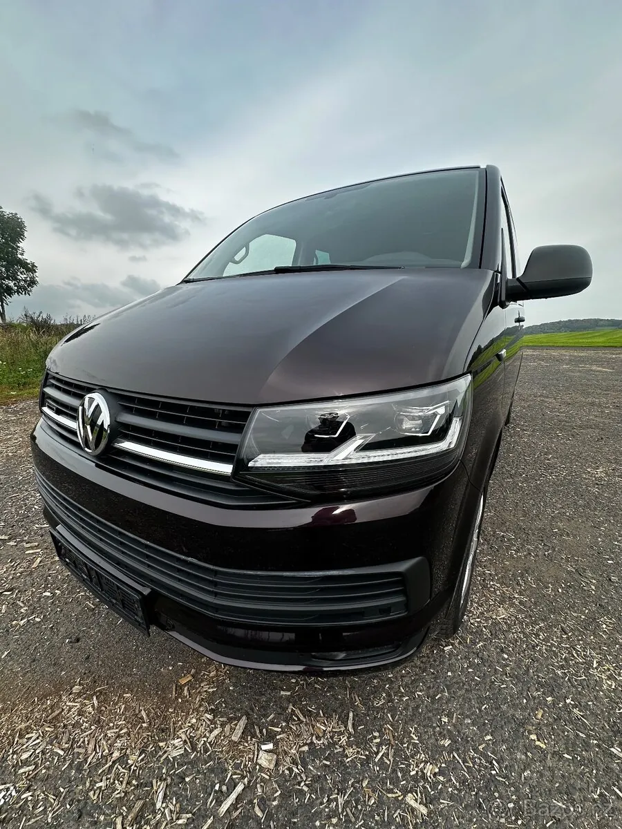 Volkswagen Multivan 2016 photo 2