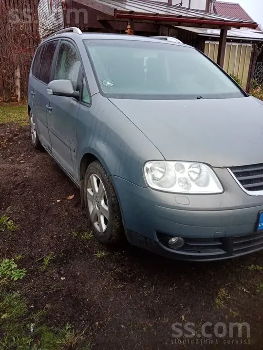 Volkswagen Touran 2005 photo 4