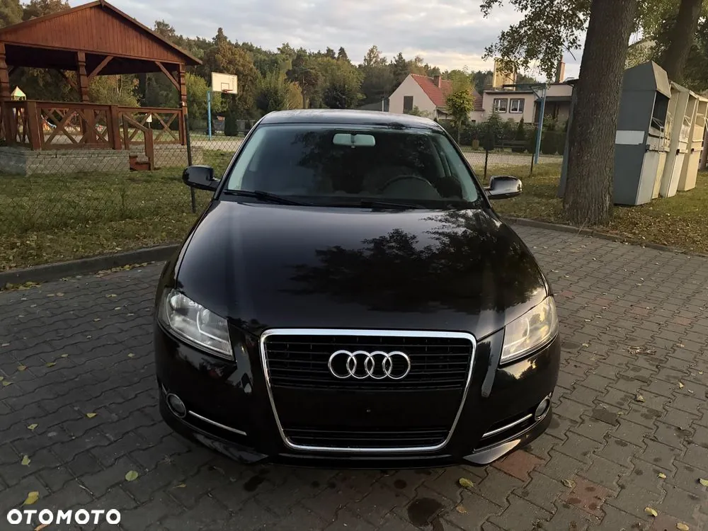 Audi A3 Sportback 2011 photo 2