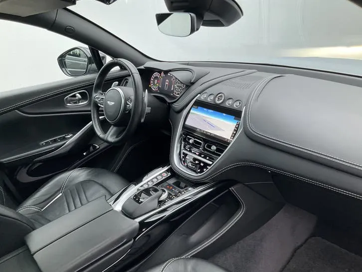 Aston Martin Dbx 2020 photo 3