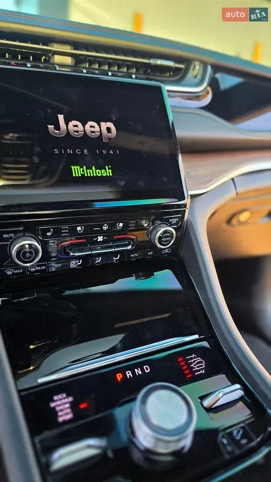 Jeep Grand Cherokee 2022 photo 3