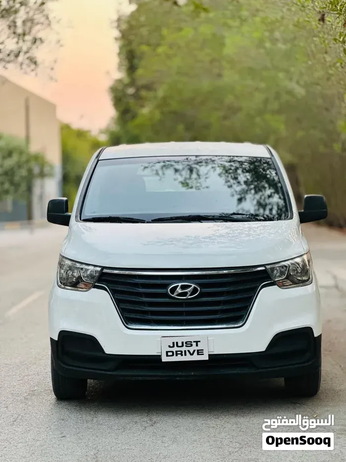 Hyundai H1 2019 photo 4