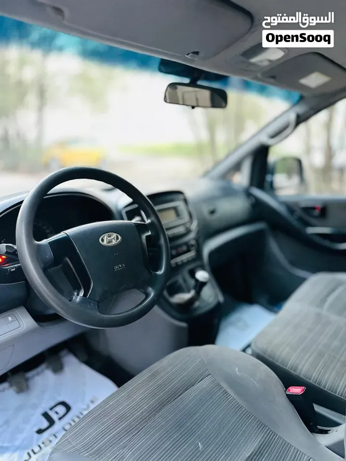 Hyundai H1 2019 photo 2