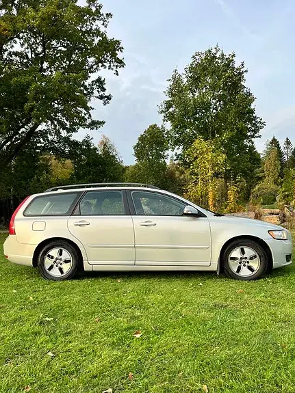 Volvo V50 2011 photo 4