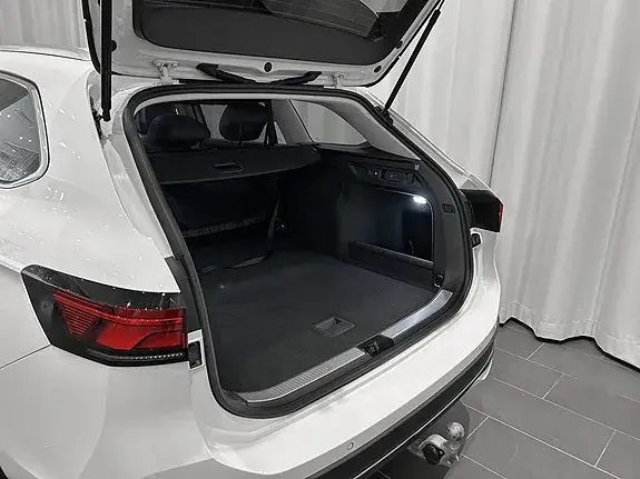 Volkswagen Passat 2025 photo 4
