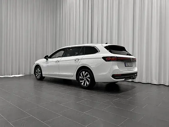 Volkswagen Passat 2025 photo 3