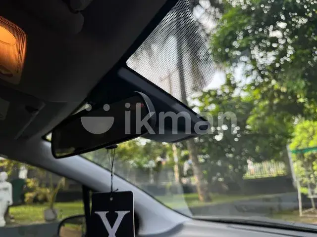 Toyota Vitz 2016 photo 5