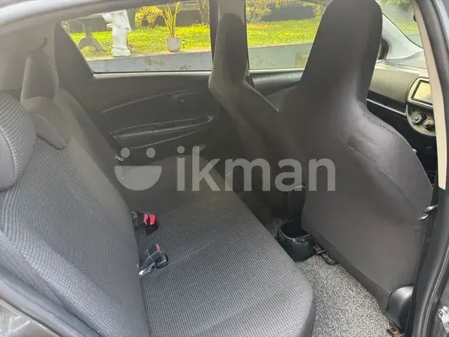 Toyota Vitz 2016 photo 4