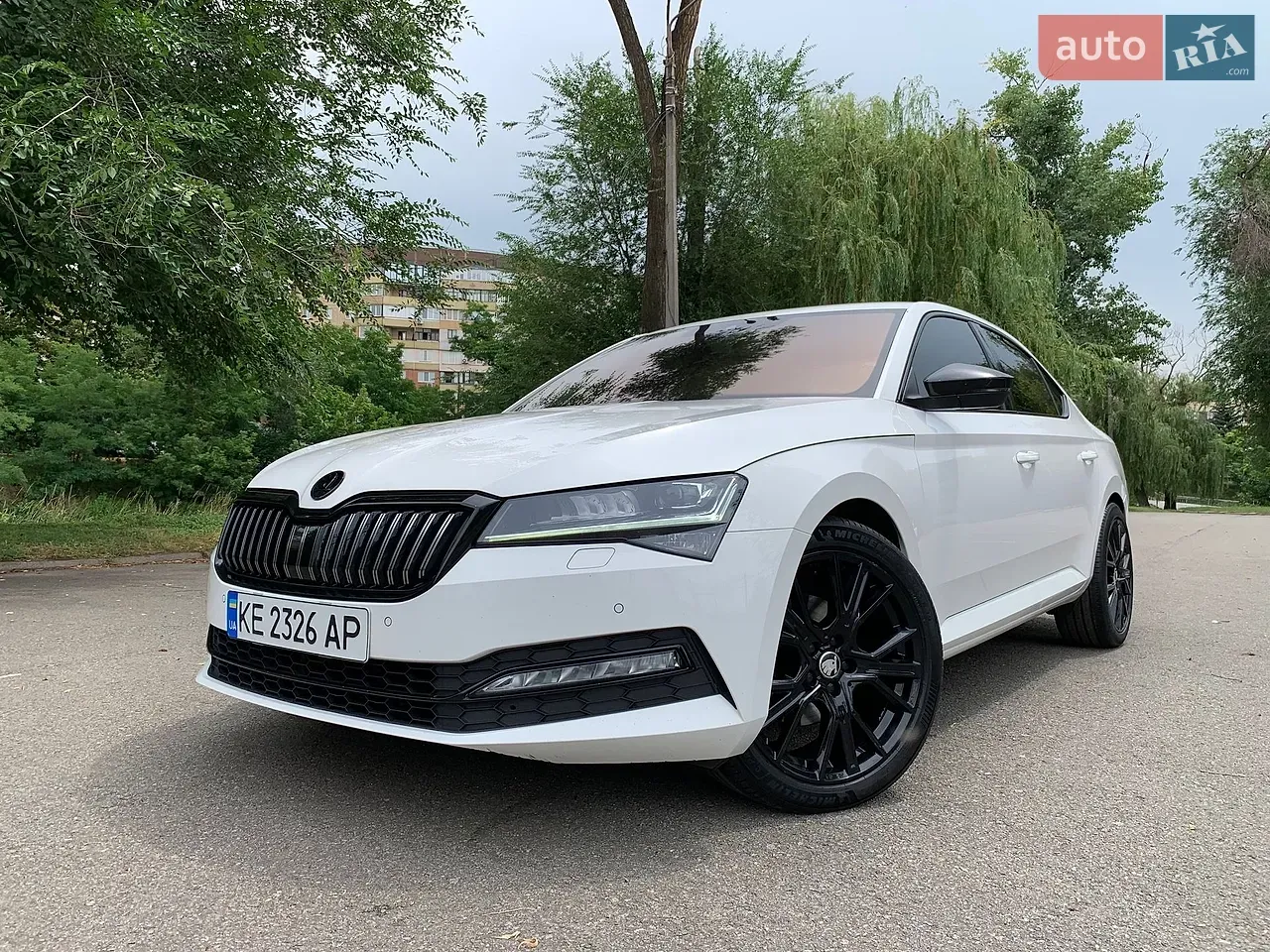 Skoda Superb 2019 photo 3