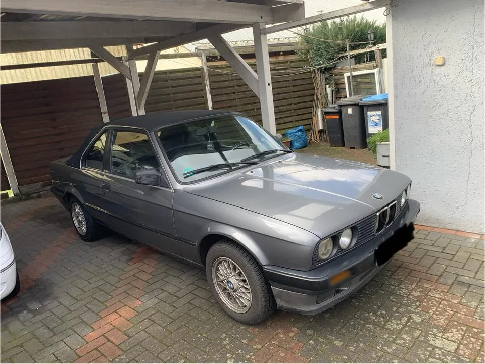 BMW E30